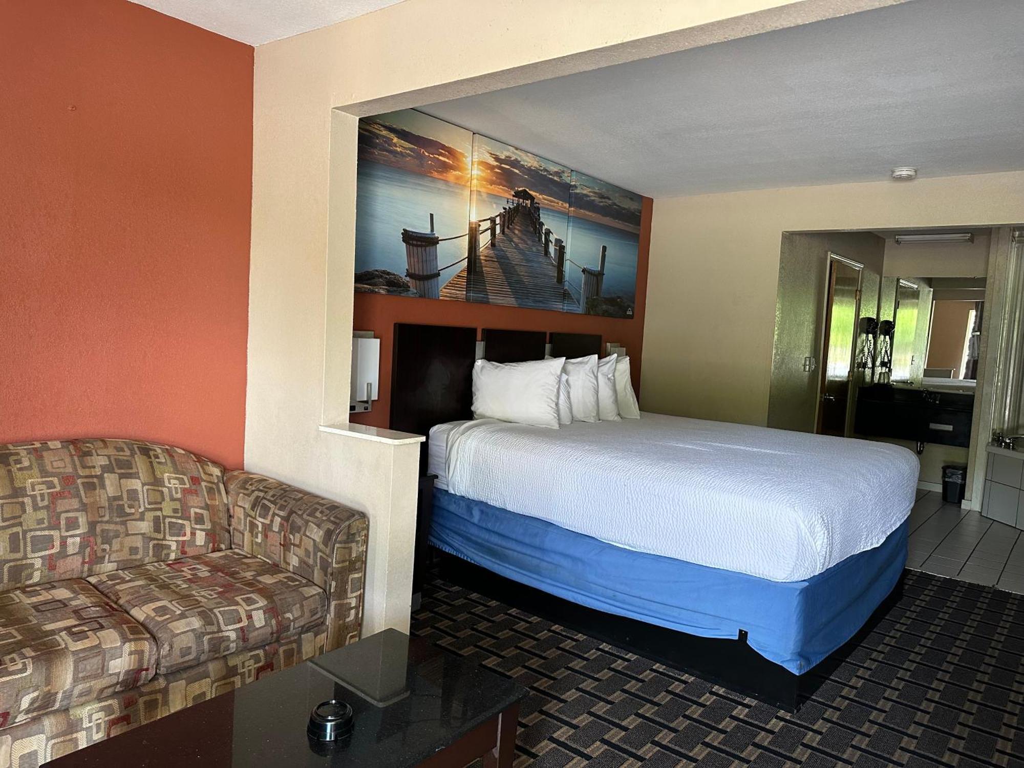 Days Inn & Suites By Wyndham Pine Bluff Dış mekan fotoğraf