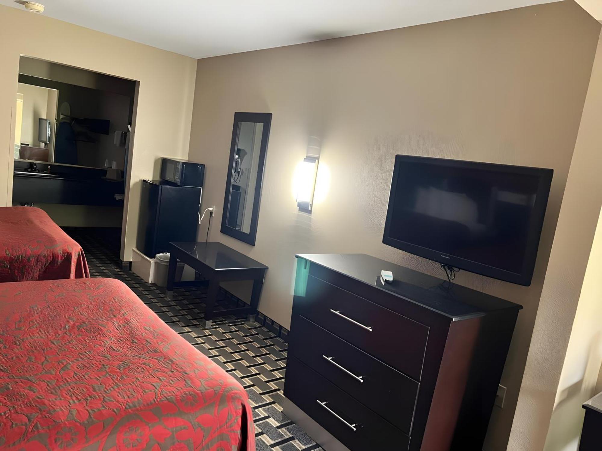 Days Inn & Suites By Wyndham Pine Bluff Dış mekan fotoğraf