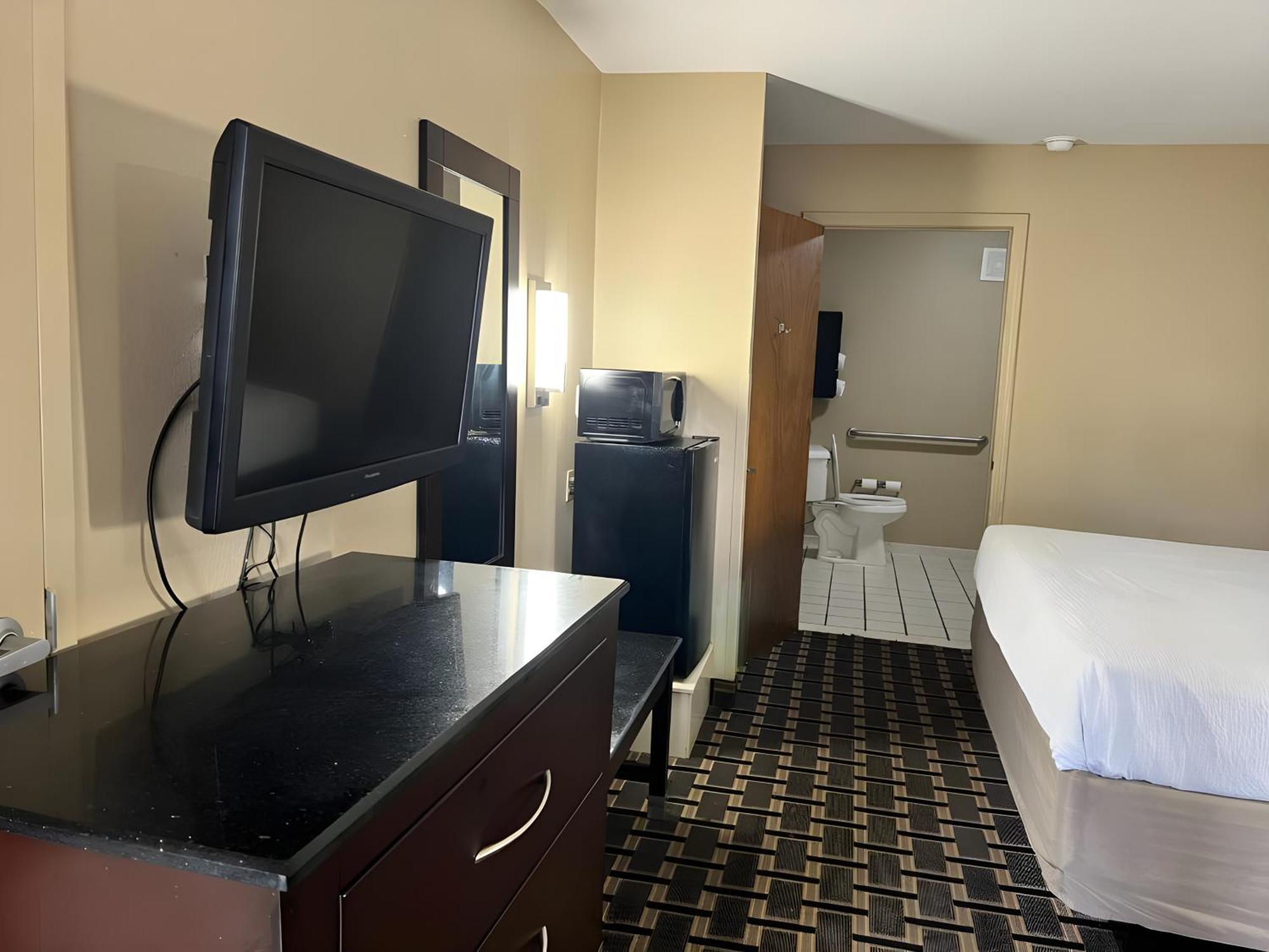 Days Inn & Suites By Wyndham Pine Bluff Dış mekan fotoğraf
