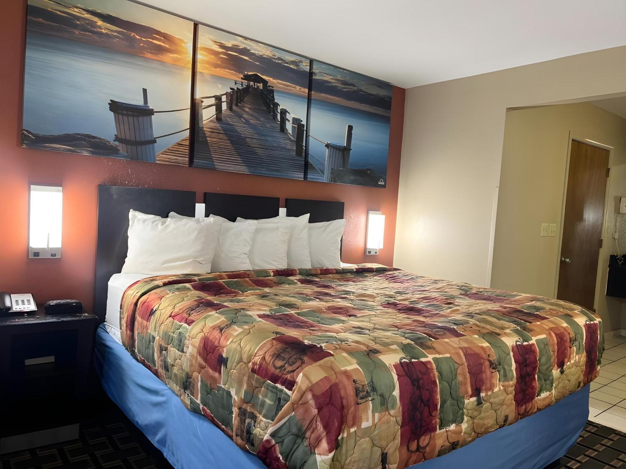 Days Inn & Suites By Wyndham Pine Bluff Dış mekan fotoğraf