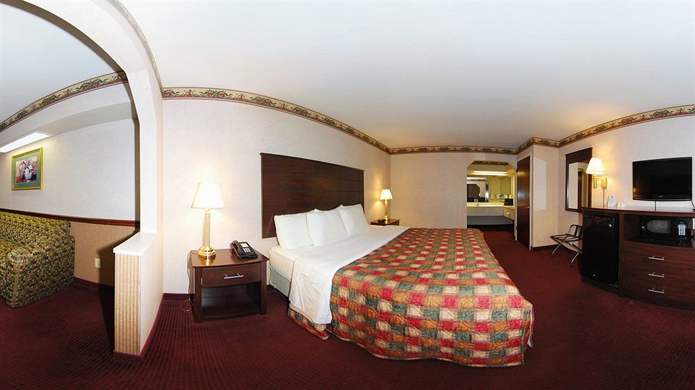 Days Inn & Suites By Wyndham Pine Bluff Dış mekan fotoğraf